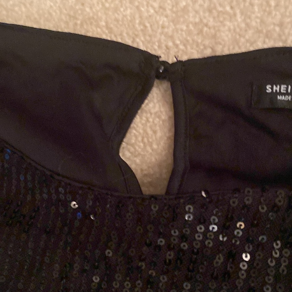 Shein Curve NWT sequin shorts and top - Picture 7 of 8